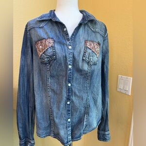Harley-Davidson Blue Denim Shirt with Embroidered Pockets. Large